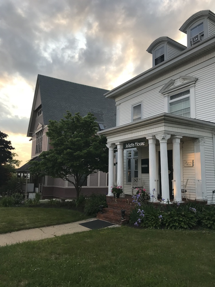 The Julietta House 