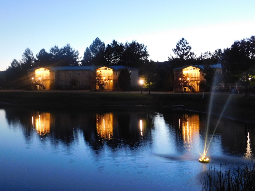 Fairway Suites At The Peak Fairway Suites At The Peak