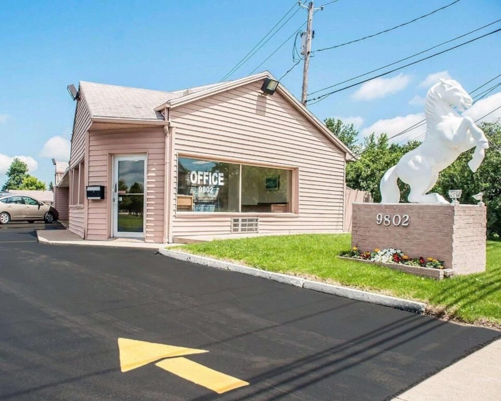 Castle Inn & Suites Castle Inn & Suites