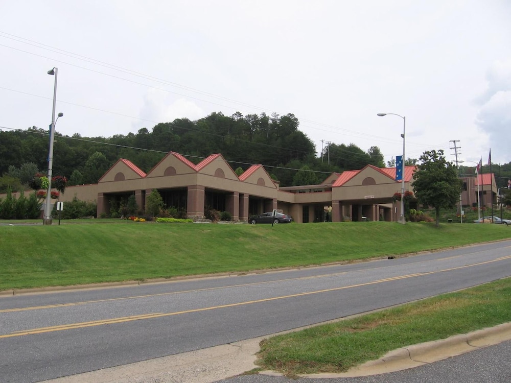 Chestnut Tree Inn - Cherokee 
