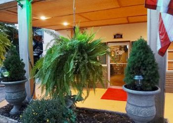 Tradewinds Lodging And Bed & Breakfast Tradewinds Lodging And Bed & Breakfast