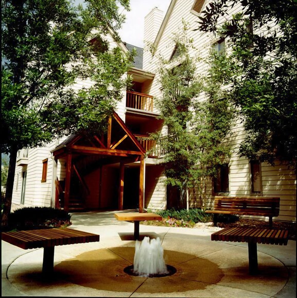 The Commons Hotel & Suites - Denver Tech Center 