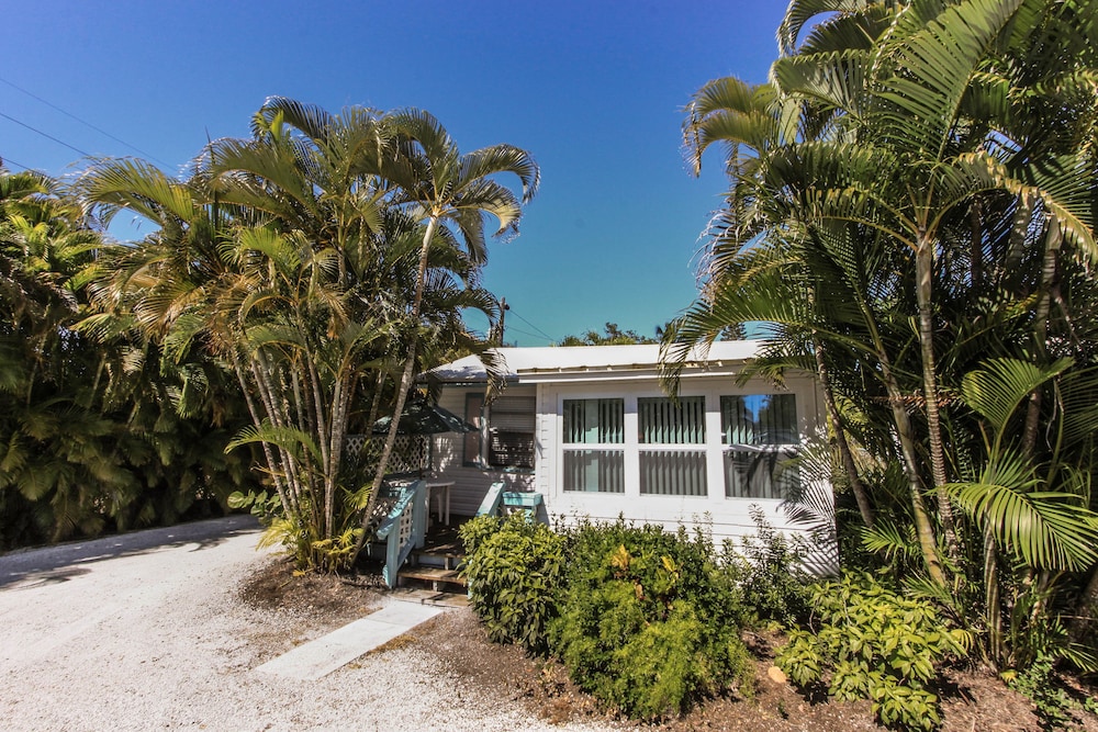 Gulf Breeze Cottages Gulf Breeze Cottages